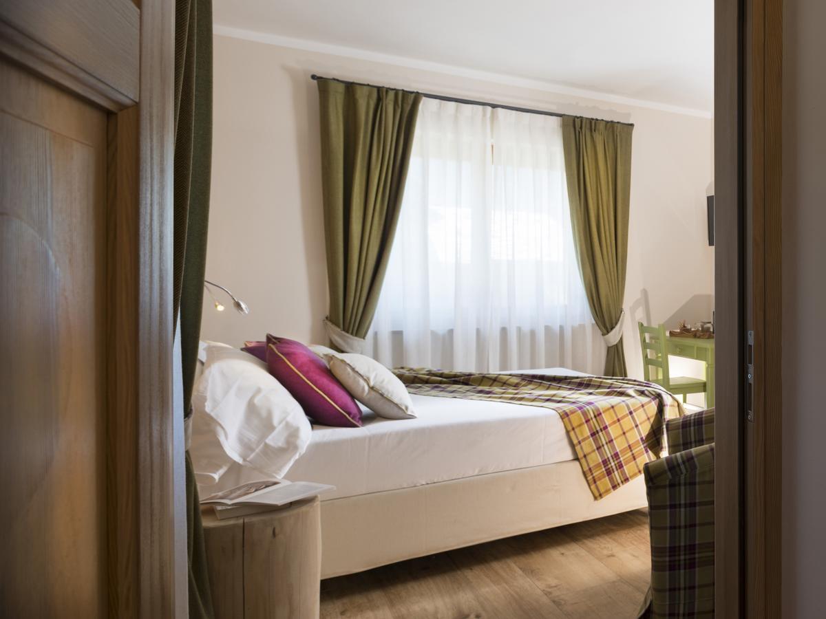 Le Petit Lievre Bed & Breakfast Aosta Exterior photo
