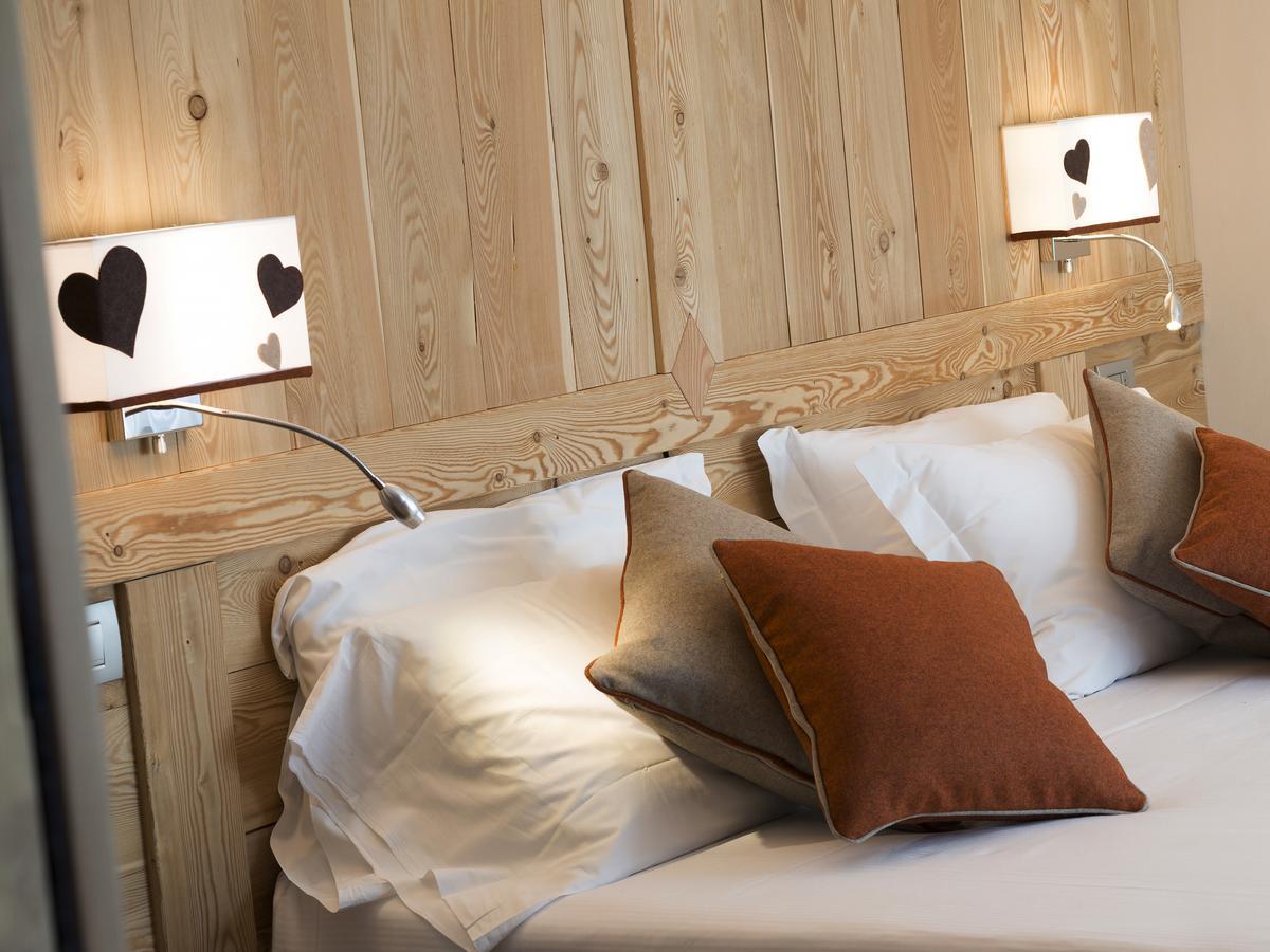 Le Petit Lievre Bed & Breakfast Aosta Exterior photo