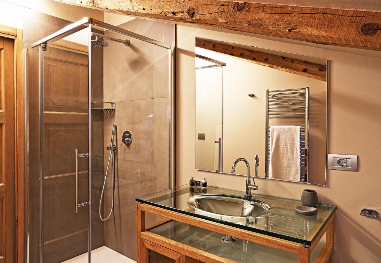 Le Petit Lievre Bed & Breakfast Aosta Exterior photo