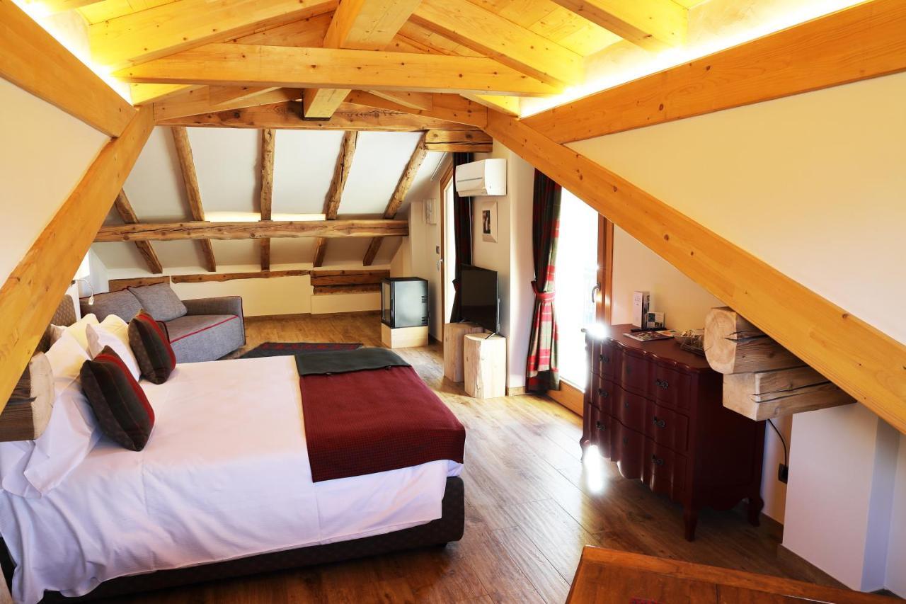 Le Petit Lievre Bed & Breakfast Aosta Exterior photo